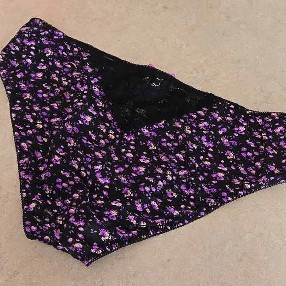 XDress Bikini Panty - Picture 3 of 3